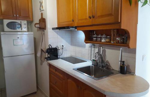 Apos Roof - Photo 16