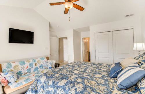Walk to Beach: Home w/ Pool Access in White Stone - Photo 14