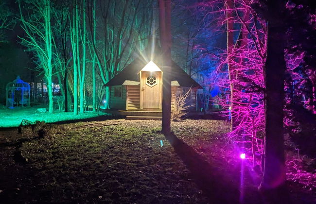 Owl Lodge With Hot Tub and Massage Treatments - Photo 31