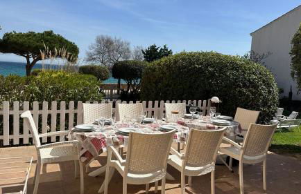 Casa con jardín a 25 metros de la playa. LA T. - Foto 6