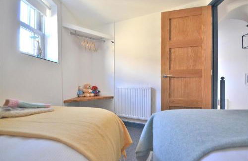 New street Luxury town house in the centre of Holt with free PARKING for one car - Foto 23