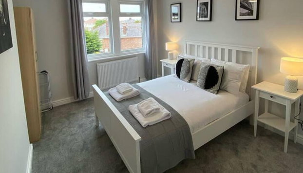 Storey Flat - Sleeps 4 - Pet friendly - Parking - Foto 2, Imagen principal