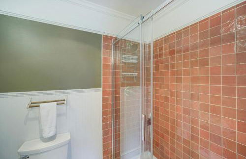 Peninsula Paradise - Walk to Hiking and Shopping! - Foto 18