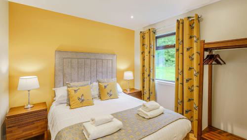 Birch Lodge 19 with Hot Tub - Foto 5, towels