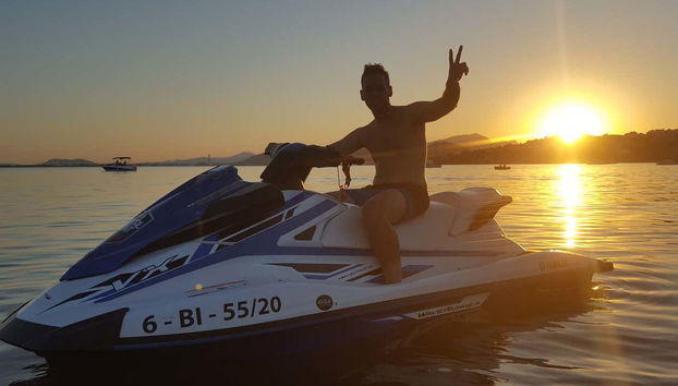 Tour de jet ski ao entardecer