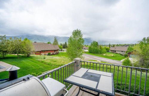 Spacious Eden Getaway w Hot Tub - Foto 11