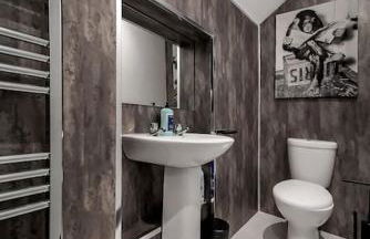 The Eden Loft: A Stylish Retreat - Foto 9