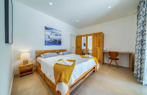 NEW Villa Pine Haven , Private Heated Pool Sleeps 8, Tranquil Retreat - Foto 36