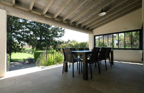 vacation rental with pool and poolhouse, close to arles in moulès- sleeps 8 - Foto 23