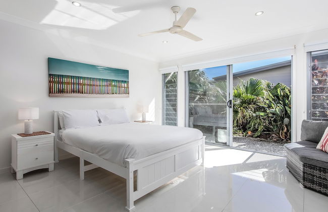 Coastal Charm on Casuarina Way - Photo 7