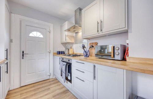 Charming Terrace House for Relaxing Retreat - Foto 10