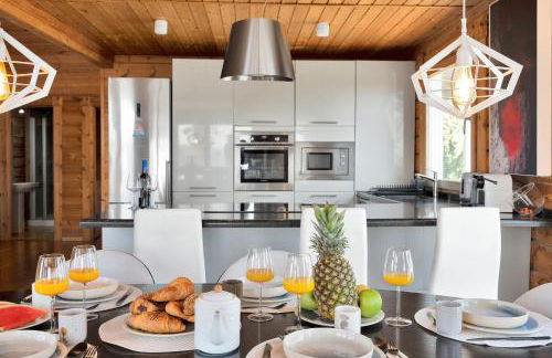 Recién renovada! Exclusiva villa de madera con piscina y vistas al mar - Foto 11