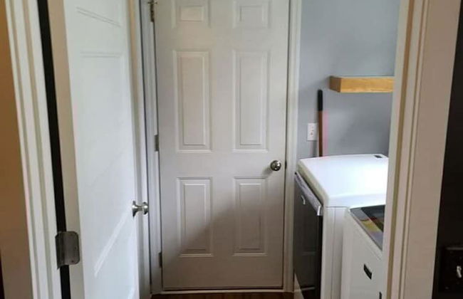 Remodeled and Inviting Free EV Charging Station Level 2 - Photo 36