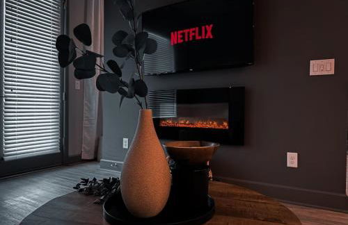 The Nichols Getaway - Fort Worth - SameDay Booking - Photo 3