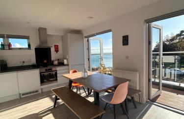 The Beach Retreat - Photo 5