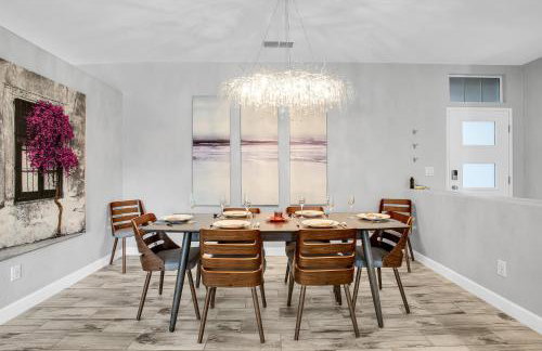 Near Downtown Palm Springs Home with Mountain Views - Foto 8