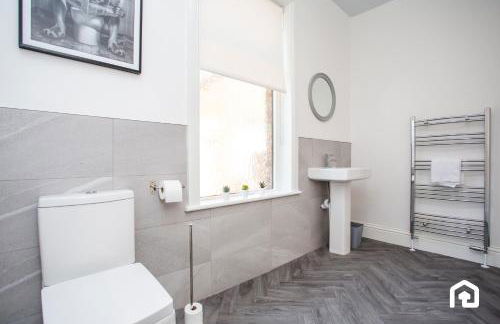 Vacant Nests The Fredrick Close to sea front - Photo 34