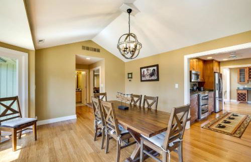 Spacious Prospect Cottage with Deck and Scenic Views - Foto 2