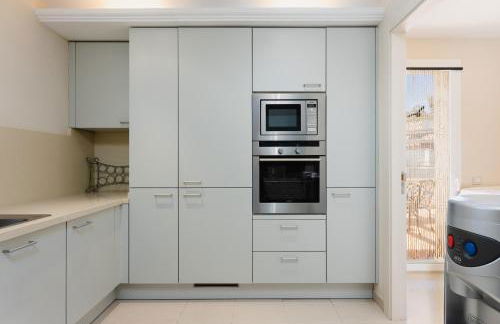 Luxury Beachfront Penthouse Marbella - heated pool & seaviews - Photo 6