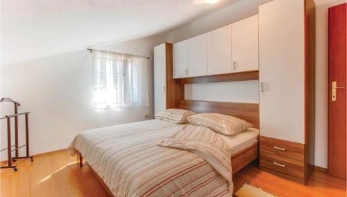 Three-Bedroom Holiday Home In Dragozetici - Foto 5