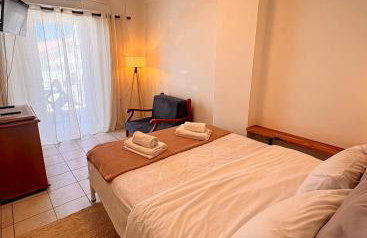 Port Breeze Apartments - Photo 7