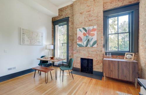 Chic and Historic Apartment about 6 Mi to Louisville! - Foto 8