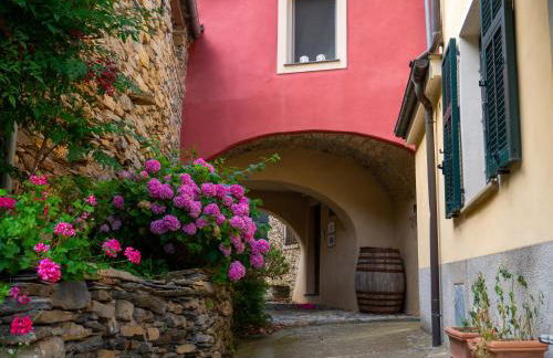 HOST4U - BORGATA VALLONE Apartments with Stunning Garden and Parking - Foto 48