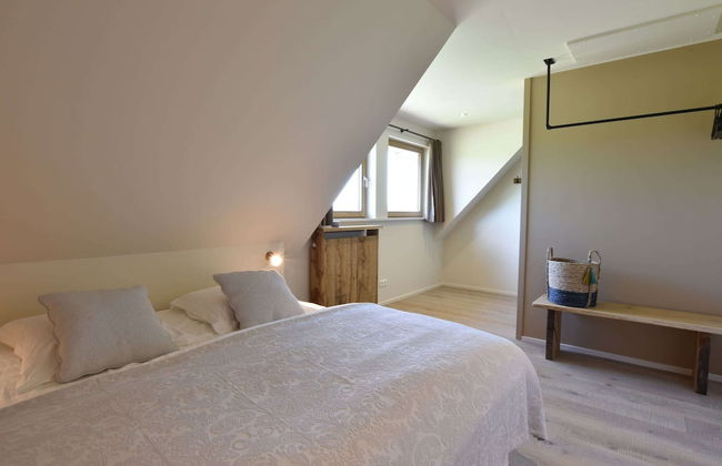 Beautiful Holiday Home With Terrace, Garden - Foto 6