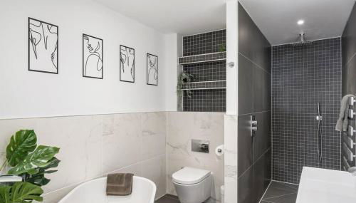 Stylish Apartment with Parking 2 Mins to Seafront - Foto 2