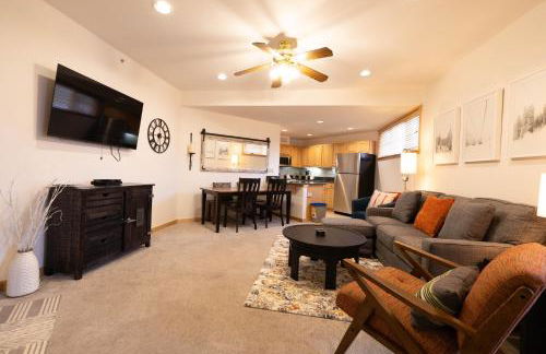 Ski in Ski out Resort Breckenridge 1BR 2Beds Parking, Resort Shuttle & Amenities - Foto 17
