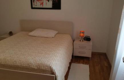 Seaside apartments with a swimming pool Ugljan - 829 - Foto 16