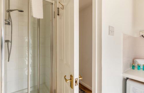 Spinnaker House-with Tesla Electric Charging Point - Foto 7