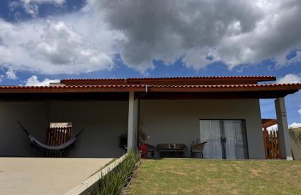 Casa com Jacuzzi Privativa Relaxamento Total em Águas de São Pedro - Foto 12