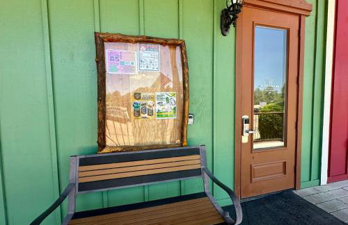 Forest edge, wild mustangs nearby, balcony views By Vacation Your Way - Foto 35