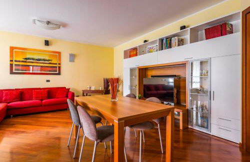 Jacuzzi Apartment in Italian Villa, Wi-Fi & Garden Sassuolo - Maranello - Foto 16