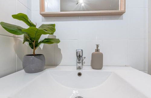 CATTENOM Appartements 2 à 5 lits Parking à 3 min Wi Fi Idéal équipes pros et familles - Apartments 2 to 5 beds Perfect for workers and families - Photo 70