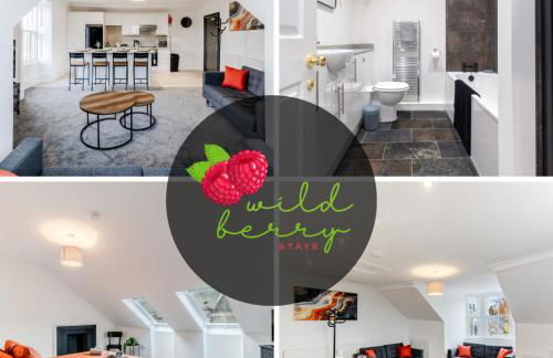 The Central 3BR Second-Floor Apartment - Photo 2