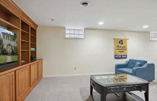 Walk to Notre Dame Harter Heights Hideaway - Foto 35