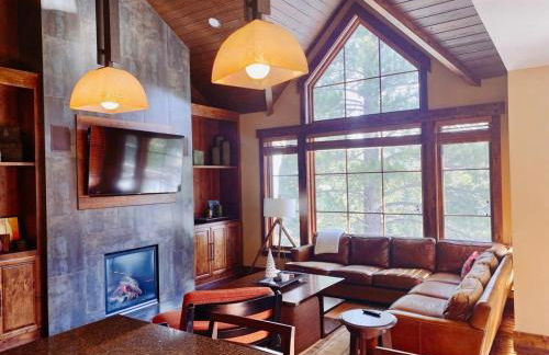 Luxury Northstar Home| hot tub| walk to ski lifts - Foto 9