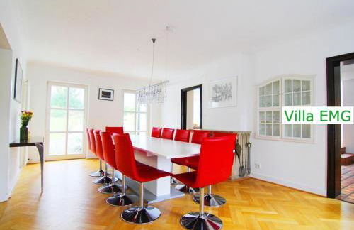 Luxus Ferienhaus Villa EMG Emsdetten nah Münster, Osnabrück, Rheine für Familien Gruppen bis 17 Personen, Pool, Whirlpool, Garten, Kamin, 6SZ - Foto 33