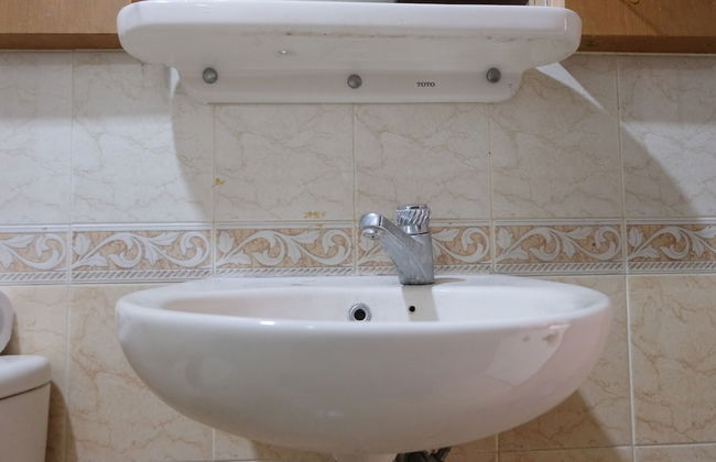 Spacious And Homey 3Br Apartment At Majesty - Photo 23