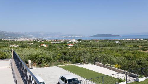 Villa Bijaći - Photo 3