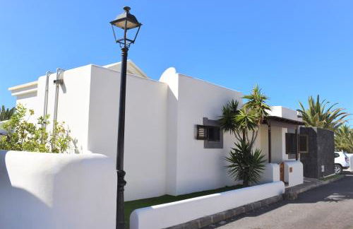 VILLA ALAI. PRIVACIDAD. PISCINA CLIMATIZADA. WIFI. TV CABLE. - Foto 17