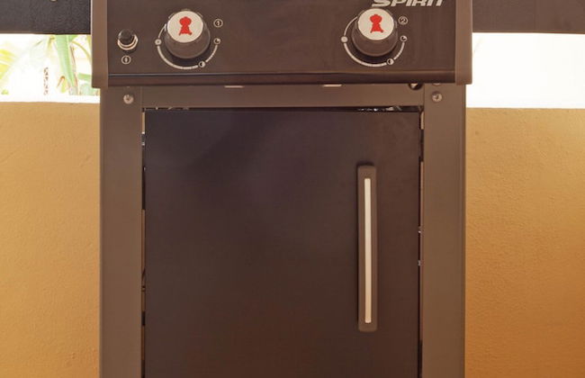 Charming Apartment With Pool - Photo 22