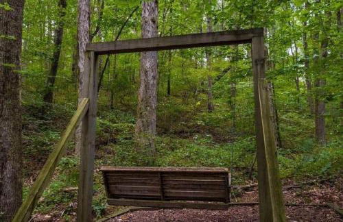 Peaceful Hideaway Treehouse near Little River Canyon - Foto 21