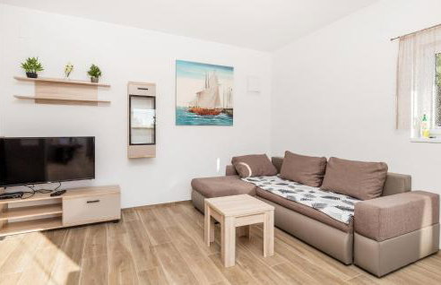 6 Bedroom Stunning Home In Lukovo - Foto 5