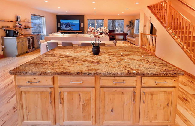 The Elevator House Sleeps 10! - Foto 32