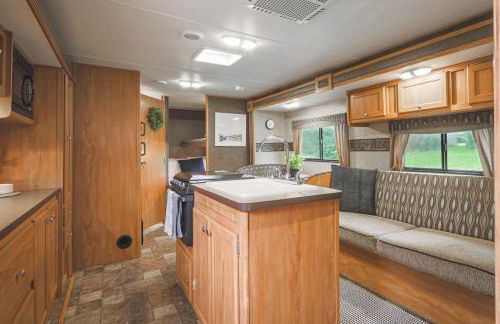 Camper- Relaxing Space After a Day of Hiking - Foto 1