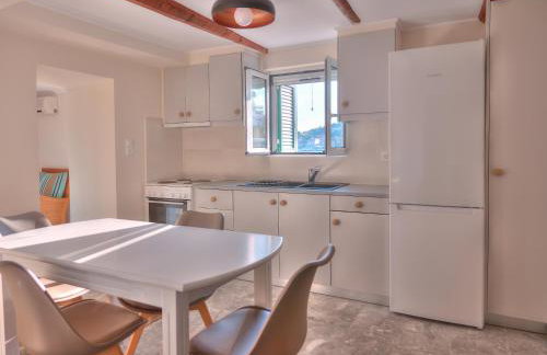 Alexis Studios - Foto 1