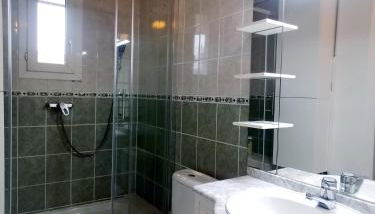 Family apartment near Paris - Foto 4, towels, Shower